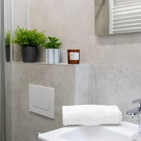 Premium Studio, Old Town With Ac