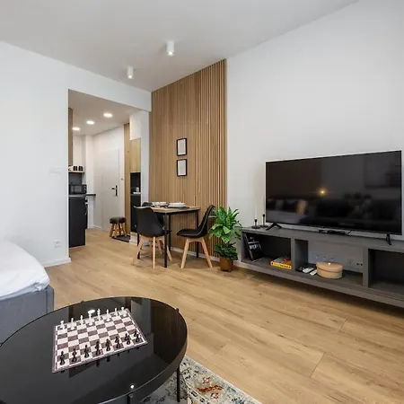 Premium Studio, Old Town With Ac Daire