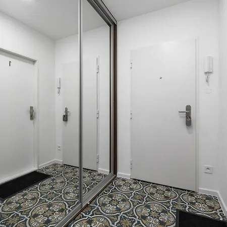 Premium Studio, Old Town With Ac Bratislava